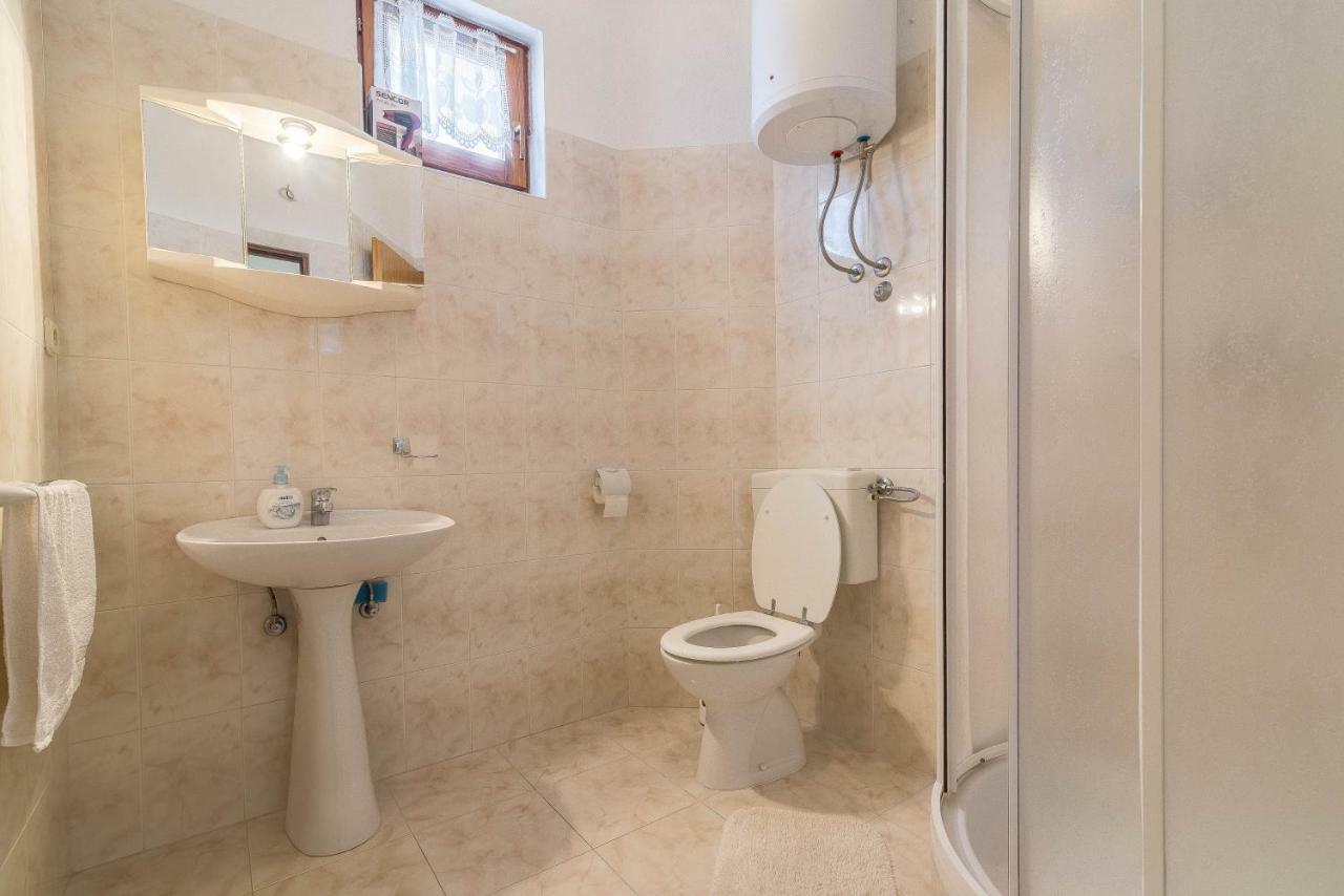 Apartman Lea ซูโกชัน ภายนอก รูปภาพ